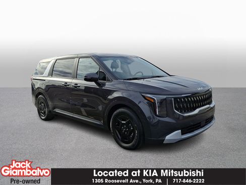 Used 2025 Kia Carnival image 1