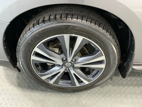 Used 2020 Nissan Pathfinder Platinum FWD image 60