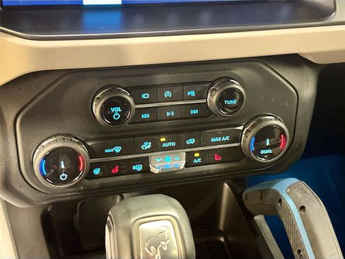 Used 2022 Ford Bronco Wildtrak image 16