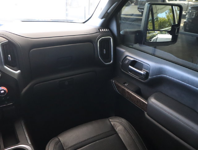 Used 2023 GMC Sierra 2500 Denali w/ Denali Ultimate Package AWD/4WD image 24