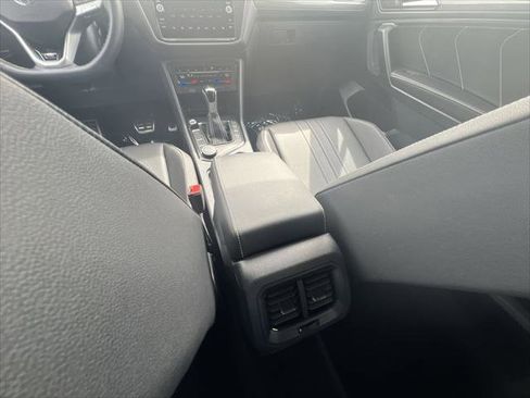 Certified 2023 Volkswagen Tiguan SE R-Line image 20