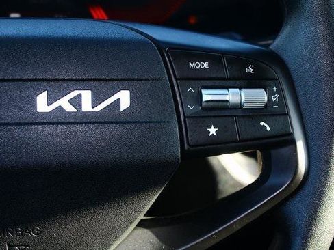 Used 2025 Kia K4 LXS 4D Sedan image 14