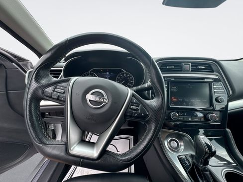 Used 2023 Nissan Maxima SV w/ Floor Mat Group FWD image 17
