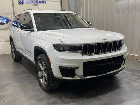 Used 2022 Jeep Grand Cherokee L Limited AWD/4WD image 1