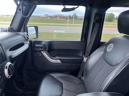 Used 2013 Jeep Wrangler Unlimited Sport AWD/4WD image 22