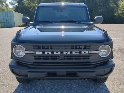 New 2025 Ford Bronco 4-Door image 7