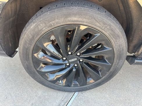 Used 2021 Lincoln Navigator L Reserve image 10