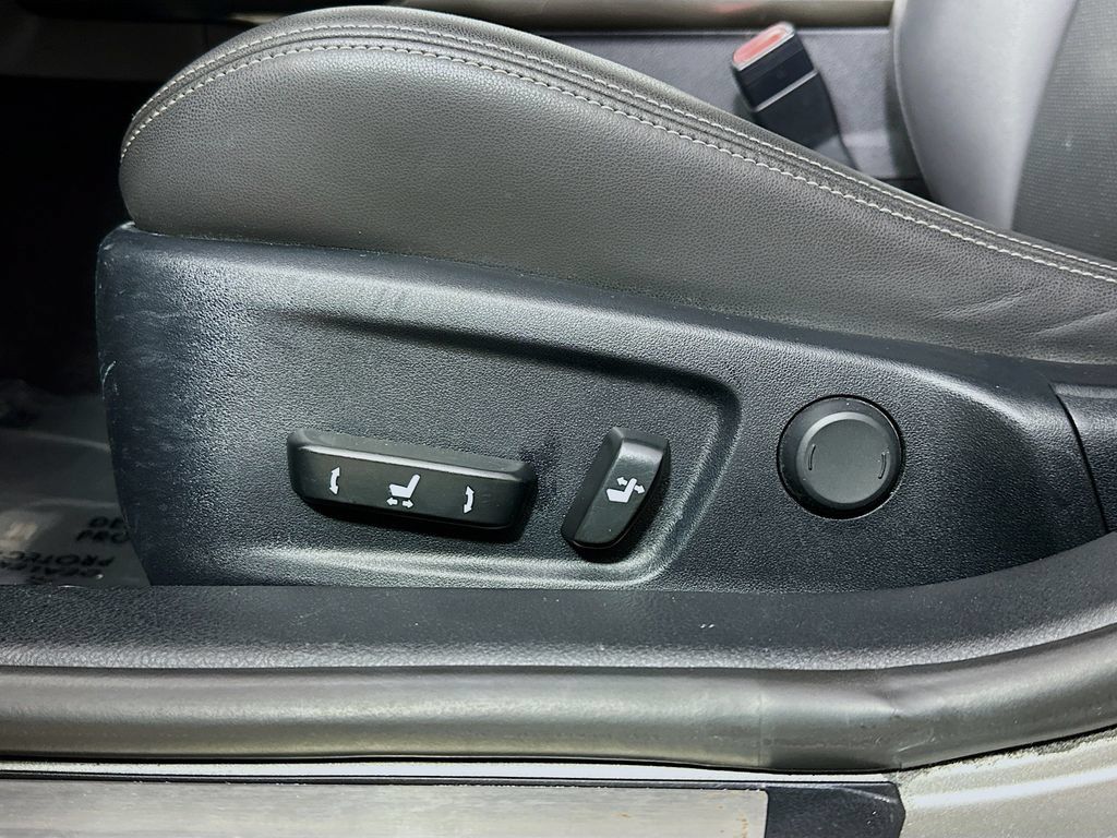 Used 2018 Lexus IS 300 w/ Accessory Package 2 RWD image 22