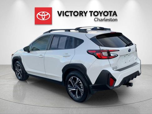 Used 2024 Subaru Crosstrek 2.0i Premium AWD/4WD image 3