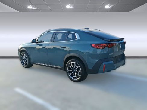 Used 2025 BMW X2 xDrive28i w/ Premium Package image 3