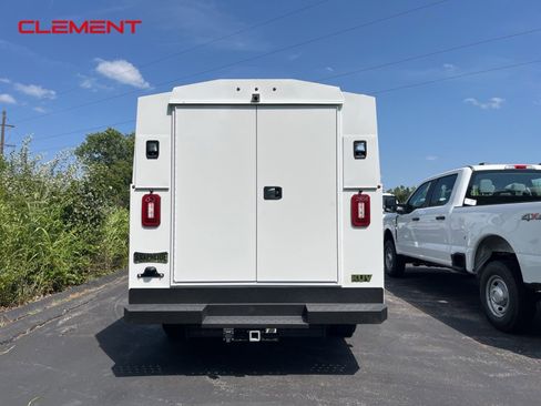 New 2026 Ford E-350 and Econoline 350 Super Duty w/ Power Equipment Group RWD image 17