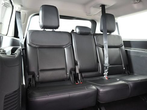 Used 2025 Ford Expedition Max Platinum AWD/4WD image 16