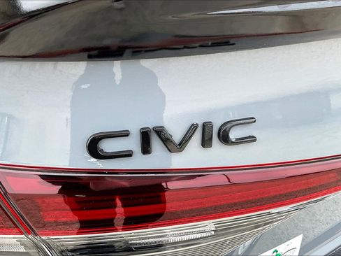 Used 2025 Honda Civic Sport image 31