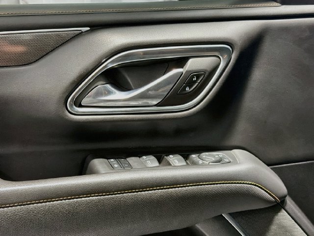 Used 2023 GMC Yukon AT4 w/ AT4 Premium Plus Package AWD/4WD image 16