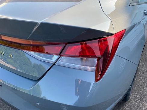 Used 2022 Hyundai Elantra SEL FWD image 8