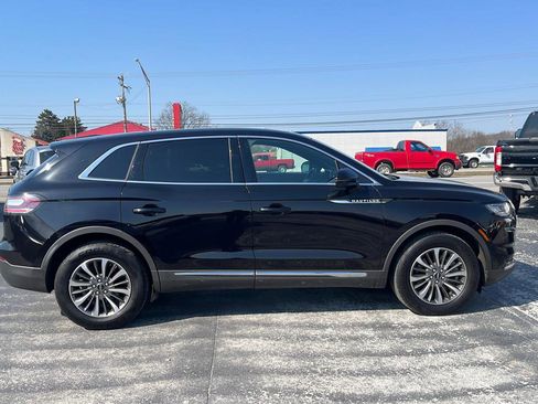 Used 2021 Lincoln Nautilus Reserve FWD image 2