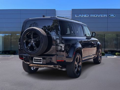 Used 2024 Land Rover Defender 110 X image 4