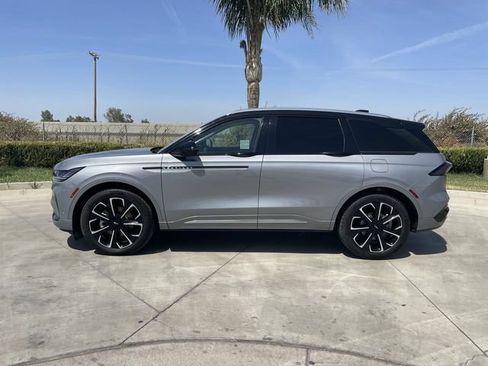 Used 2024 Lincoln Nautilus Reserve w/ Equipment Group 202A AWD/4WD image 5
