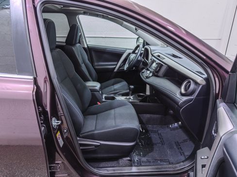 Used 2016 Toyota RAV4 XLE AWD/4WD image 21