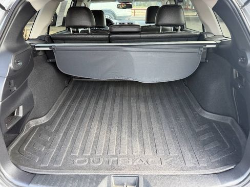Used 2016 Subaru Outback 2.5i Premium AWD/4WD image 12