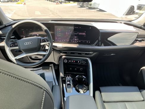 Used 2025 Audi Q5 Premium Plus AWD/4WD image 21
