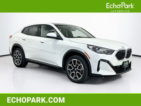 Used 2026 BMW X2 xDrive28i AWD/4WD image 1