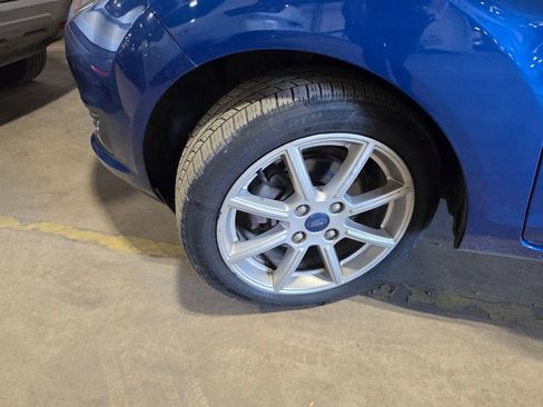 Used 2019 Ford Fiesta SE w/ Equipment Group 201A FWD image 3