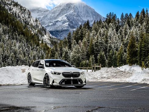 New 2026 BMW M5 Touring image 13