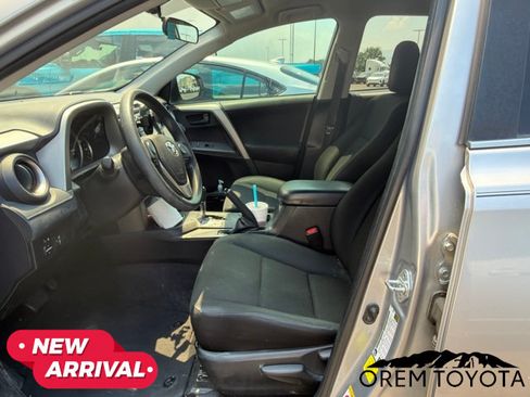 Used 2016 Toyota RAV4 LE FWD image 5
