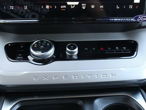 New 2026 Ford Expedition Active image 14