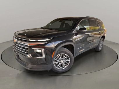 Used 2025 Chevrolet Traverse LT w/ Enhanced Driving Package