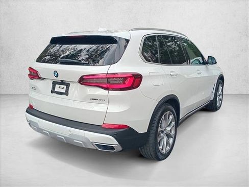 Used 2022 BMW X5 xDrive40i w/ Premium Package image 5