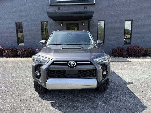 Used 2021 Toyota 4Runner TRD Off-Road Premium w/ Moonroof Package AWD/4WD image 2