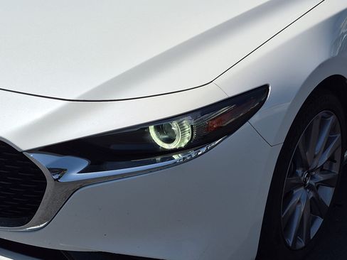 Used 2019 MAZDA MAZDA3 AWD Sedan w/ Preferred Package image 6