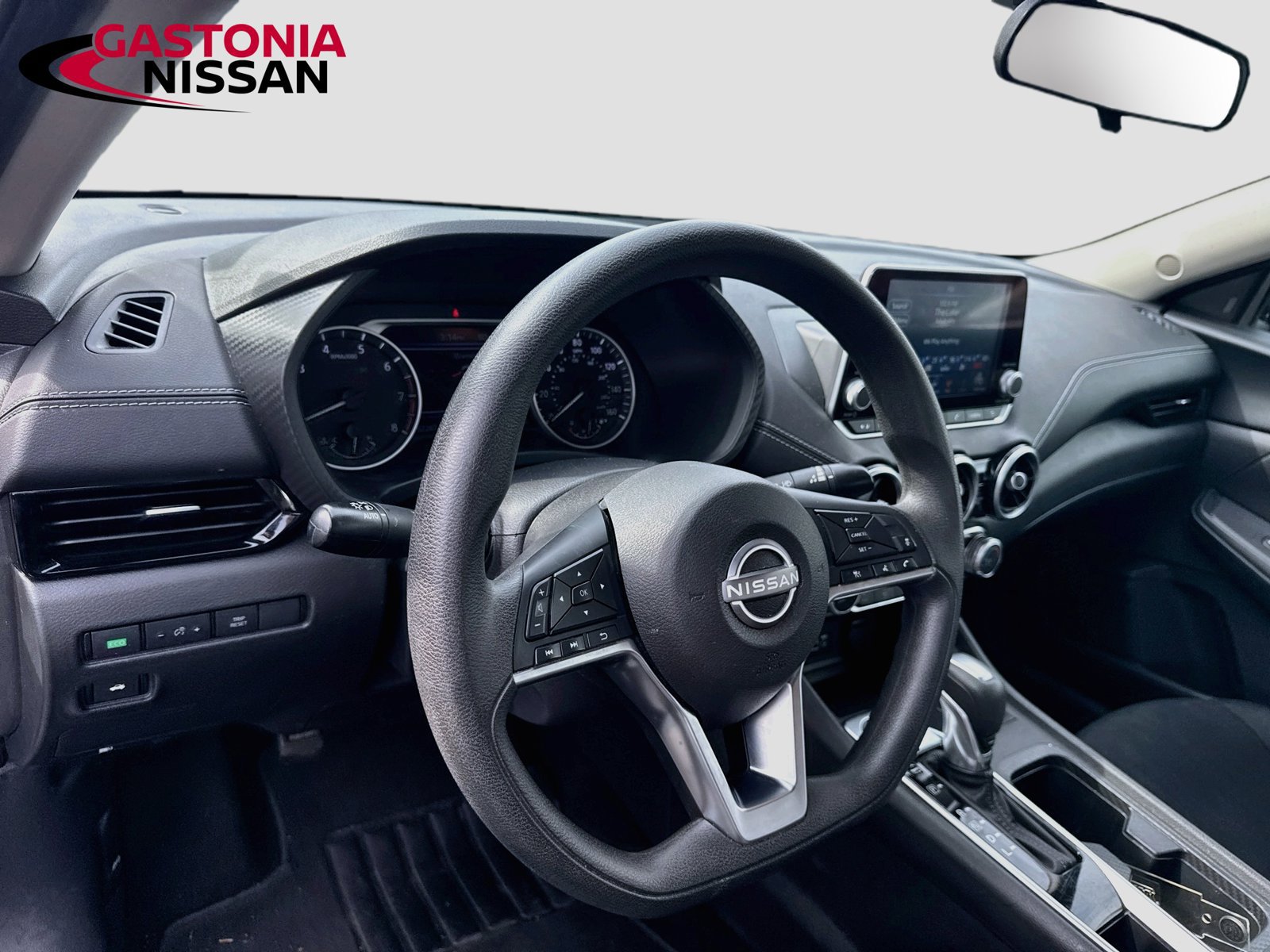 Used 2024 Nissan Sentra SV FWD image 11