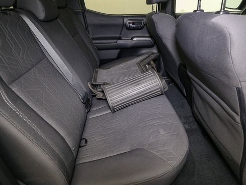 Used 2016 Toyota Tacoma TRD Off-Road image 21