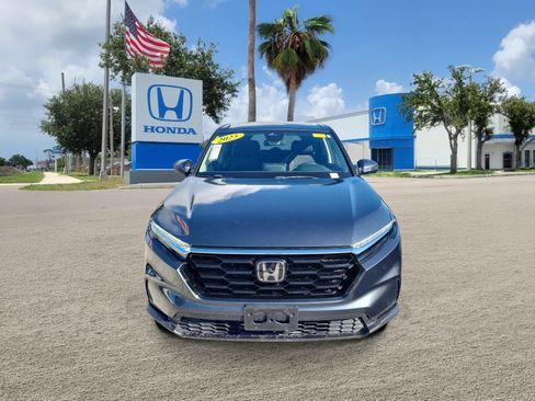 Used 2025 Honda CR-V EX image 2