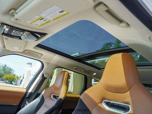 Used 2022 Land Rover Range Rover Sport SVR AWD/4WD image 30