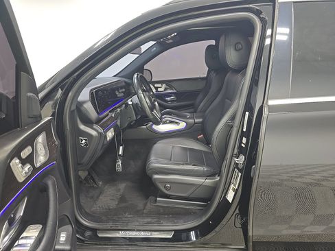 Used 2020 Mercedes-Benz GLE 350 4MATIC w/ Premium Package image 4