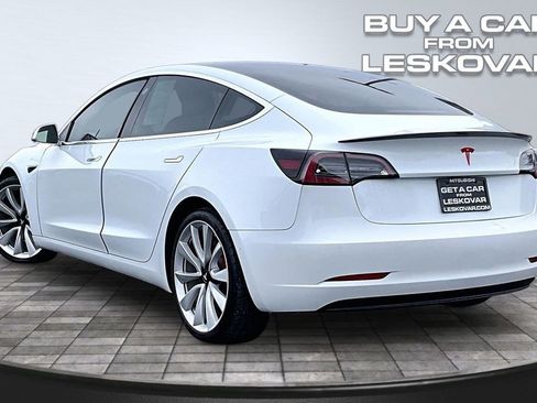 Used 2018 Tesla Model 3 Performance image 2