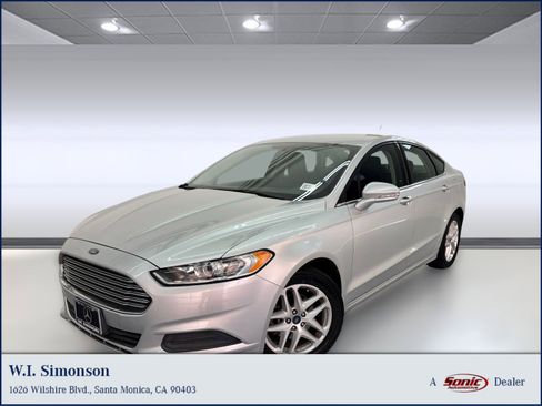 Used 2014 Ford Fusion SE image 1