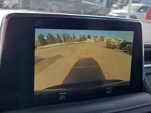 Used 2024 Chevrolet Suburban LT image 30