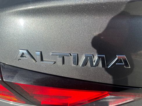 Used 2022 Nissan Altima 2.5 SV FWD image 31