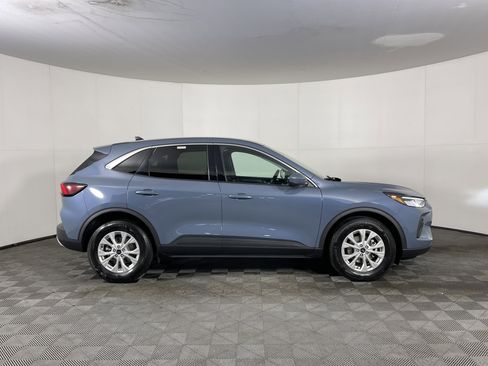 Used 2023 Ford Escape Active w/ Tech Pack #2 image 5