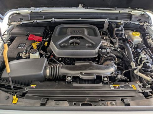 Used 2023 Jeep Wrangler Unlimited Rubicon AWD/4WD image 30