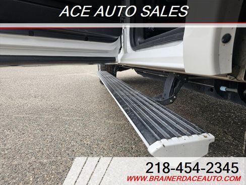Used 2012 Lincoln Navigator L 4WD image 9
