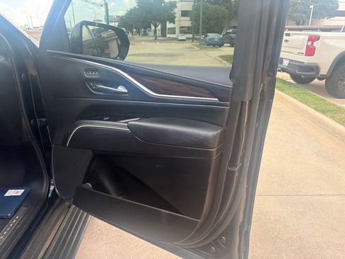 Used 2021 Cadillac Escalade ESV Sport Platinum AWD/4WD image 26