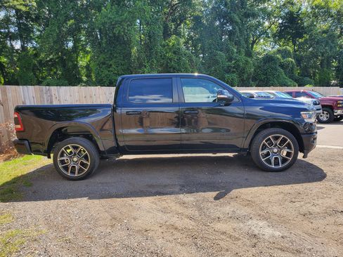 Used 2019 RAM 1500 Laramie AWD/4WD image 16