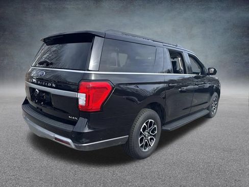 Used 2024 Ford Expedition Max XLT image 11