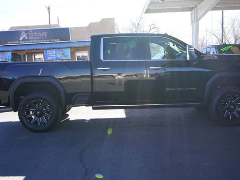 Used 2023 GMC Sierra 2500 Denali w/ Denali Ultimate Package image 2